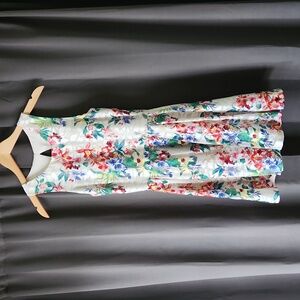 Lightweight flower dress